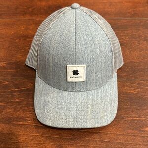 Black Clover Men’s Adjustable Mesh Hat.